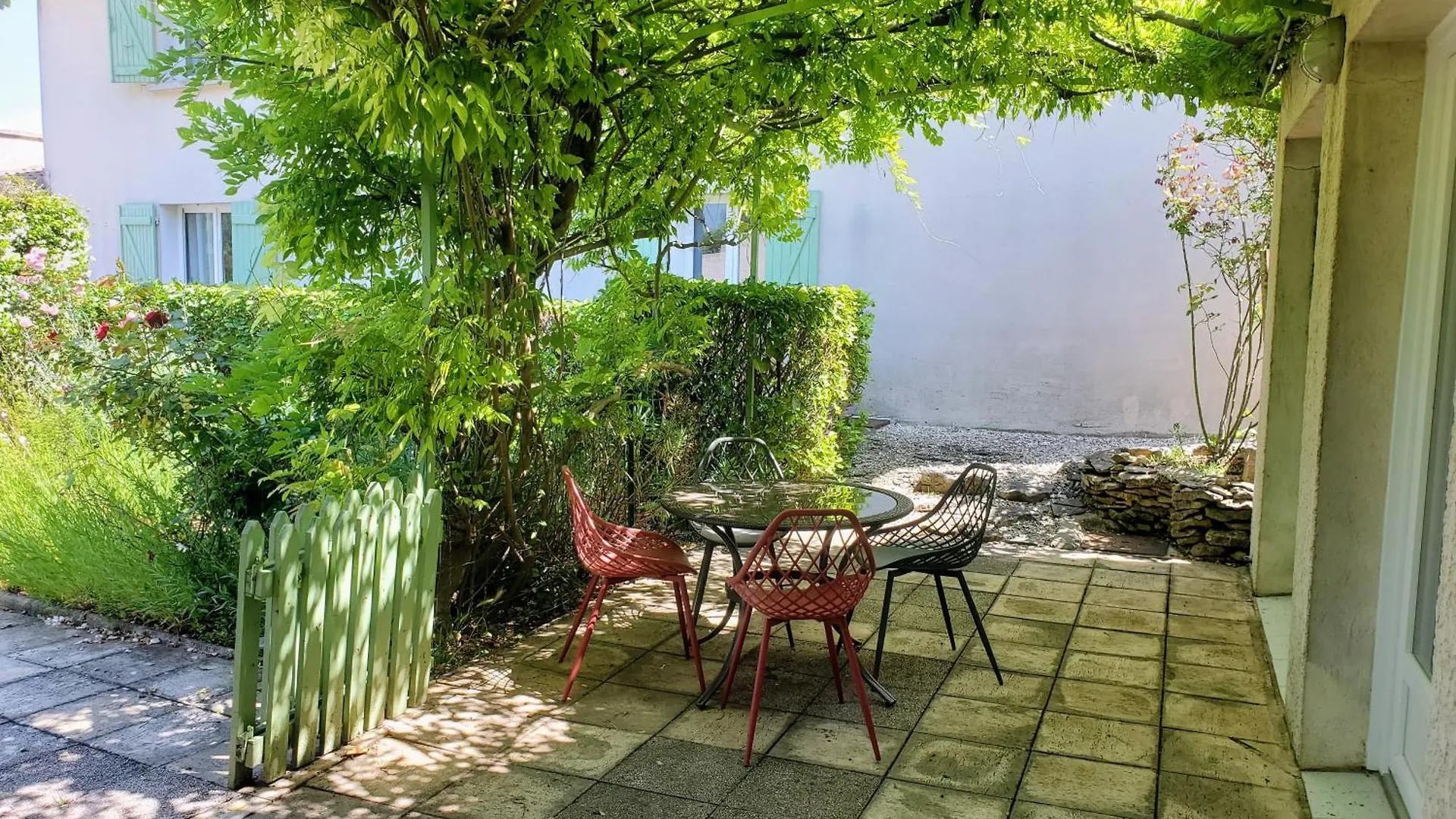Holiday home Gite Les Murmures Du Ventoux Mormoiron France